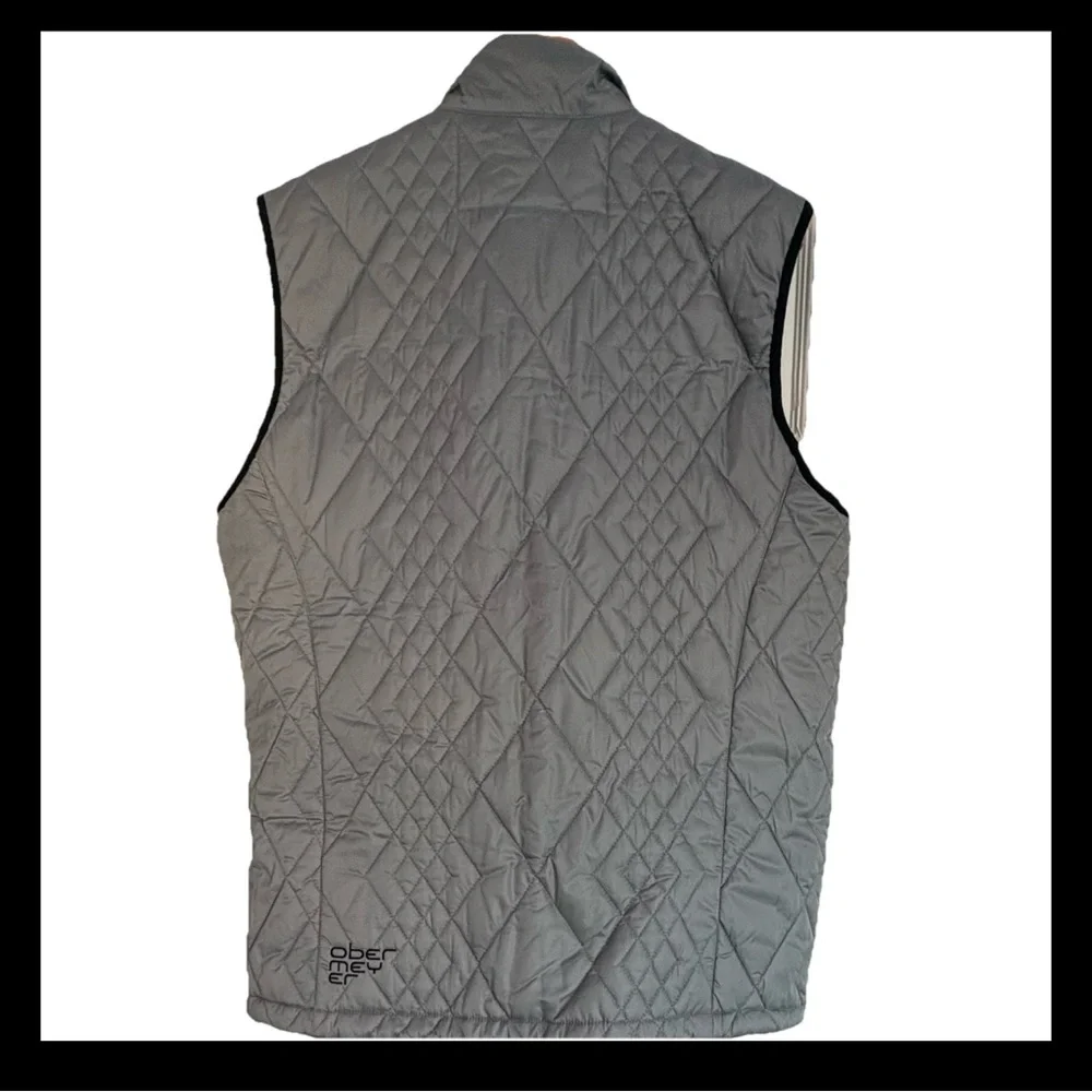 Obermeyer Men's Vest. Large. NWOT. Cool Interior Retro Winter Sports Graphics